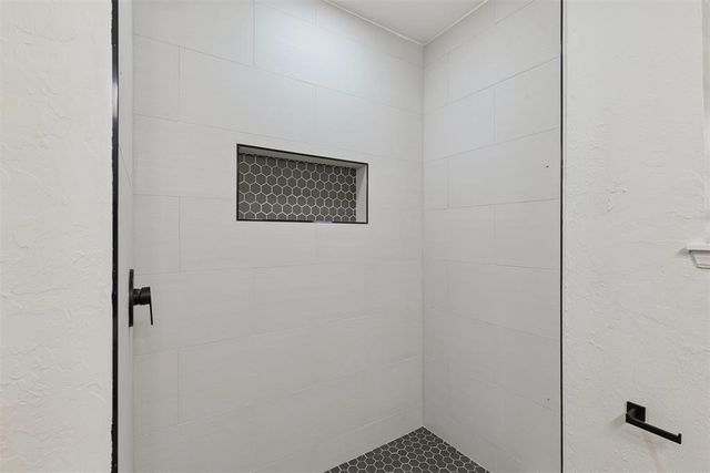 909 Highlander Drive, Moore, OK 73160