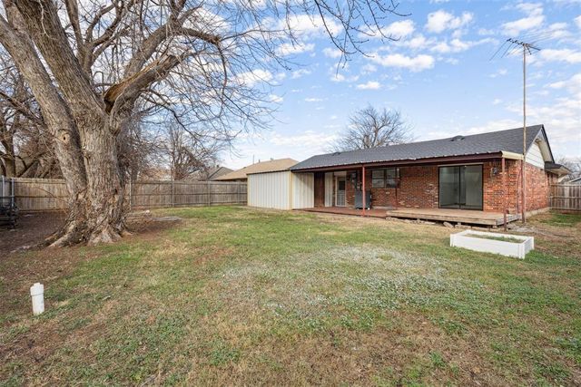 909 Highlander Drive, Moore, OK 73160