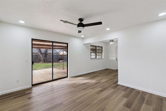 909 Highlander Drive, Moore, OK 73160