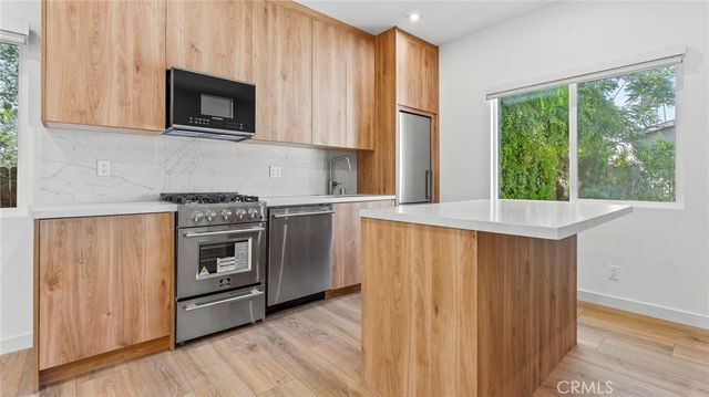 512 W Washington Blvd, Pasadena, CA 91103