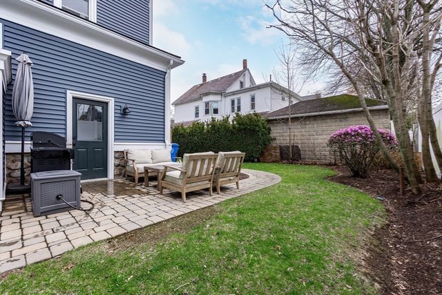 181 Robbins St 4, Waltham, MA 02453