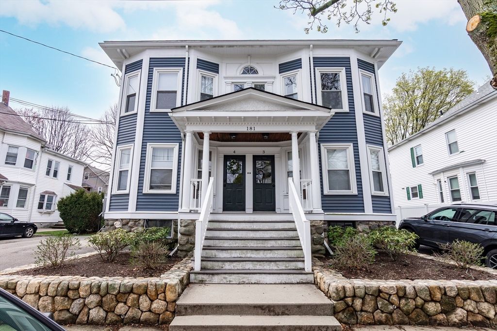 181 Robbins St 4, Waltham, MA 02453