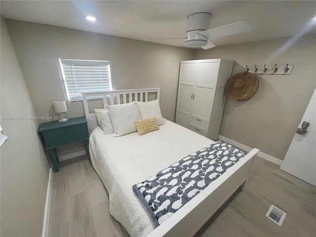 721 Garden State Ln, Key Largo, FL 33037