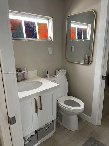 721 Garden State Ln, Key Largo, FL 33037