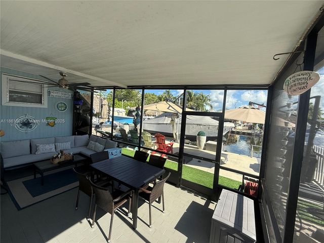 721 Garden State Ln, Key Largo, FL 33037