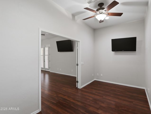 2406 W DESPERADO Way, Phoenix, AZ 85085