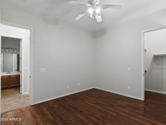 2406 W DESPERADO Way, Phoenix, AZ 85085