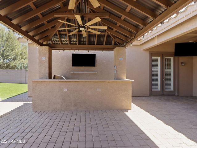 2406 W DESPERADO Way, Phoenix, AZ 85085
