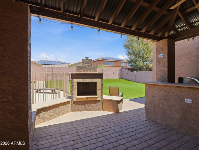 2406 W DESPERADO Way, Phoenix, AZ 85085