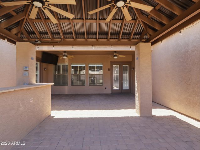 2406 W DESPERADO Way, Phoenix, AZ 85085