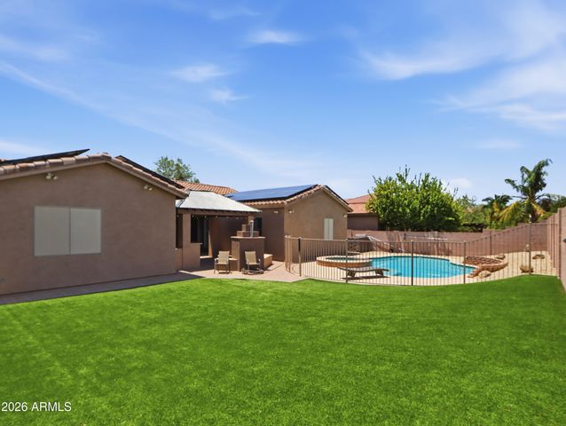 2406 W DESPERADO Way, Phoenix, AZ 85085