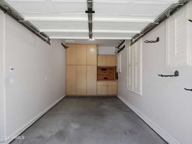 2406 W DESPERADO Way, Phoenix, AZ 85085