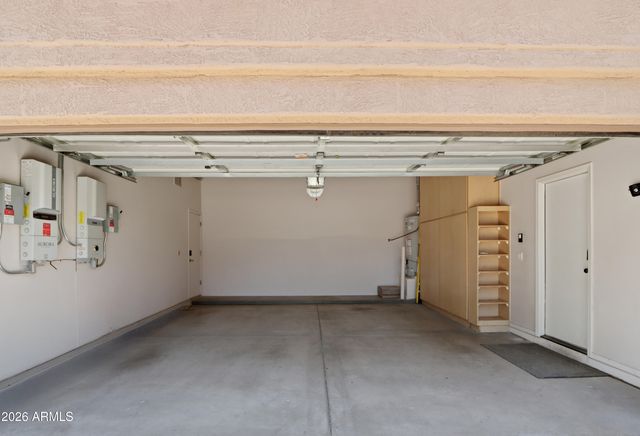 2406 W DESPERADO Way, Phoenix, AZ 85085