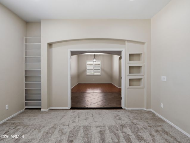 2406 W DESPERADO Way, Phoenix, AZ 85085