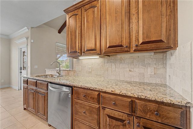 327 N Sandstone Place, Fayetteville, AR 72701
