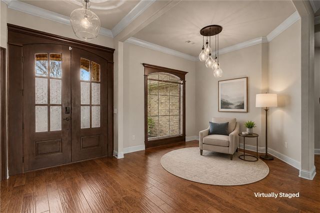 327 N Sandstone Place, Fayetteville, AR 72701