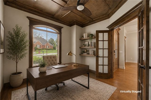 327 N Sandstone Place, Fayetteville, AR 72701