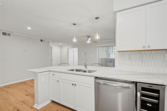 2300 Old Spanish Trail 1110, Houston, TX 77054
