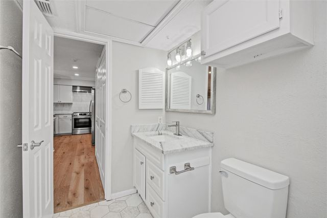 2300 Old Spanish Trail 1110, Houston, TX 77054