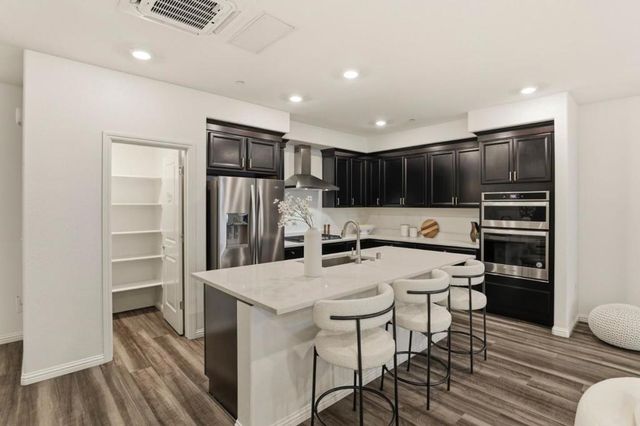 6816 Vector Court, San Jose, CA 95119