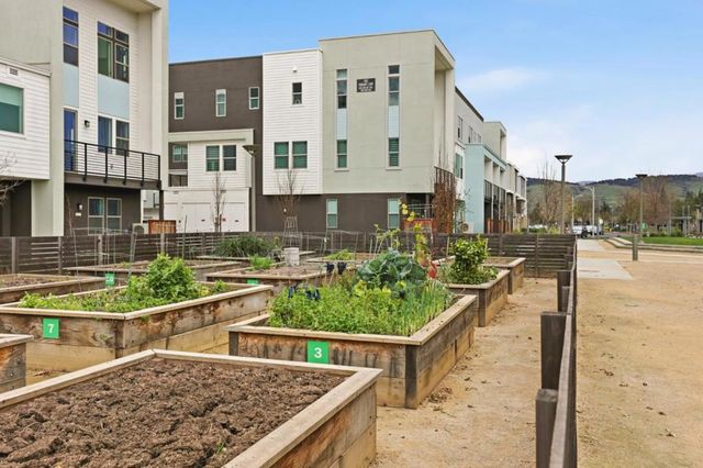 6816 Vector Court, San Jose, CA 95119