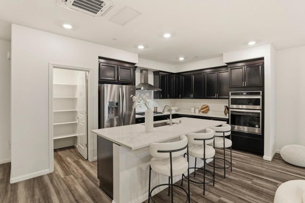 Image 14 of property listing at 6816 Vector Court, San Jose, CA 95119