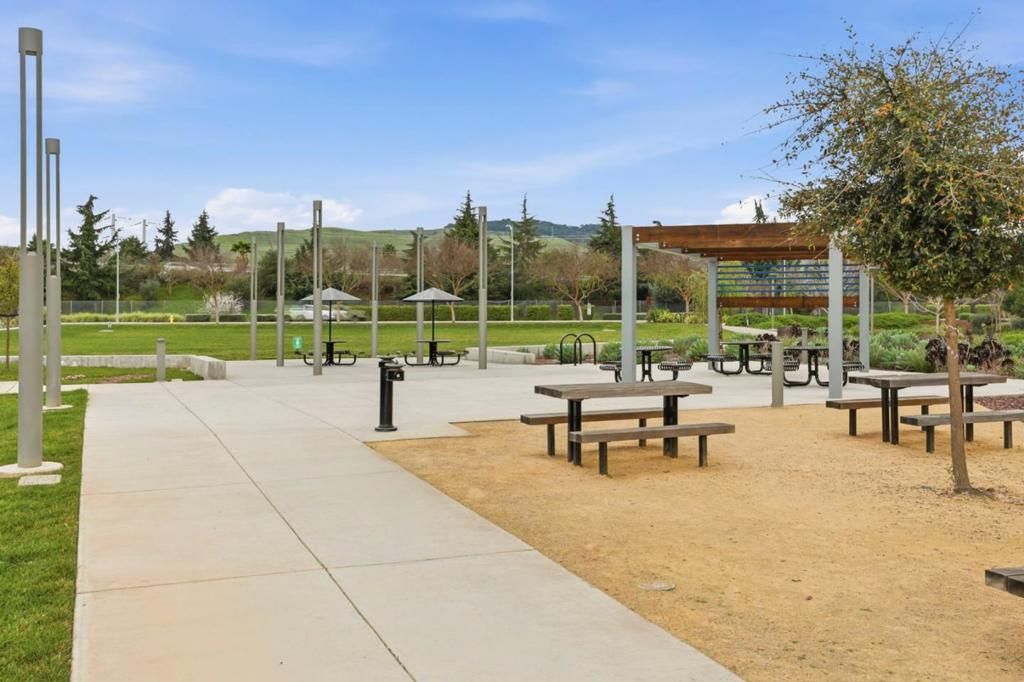 Image 41 of property listing at 6816 Vector Court, San Jose, CA 95119