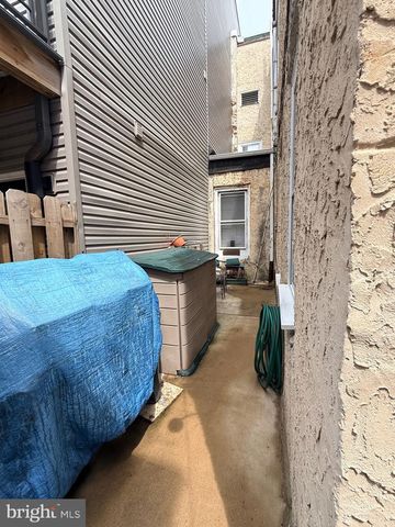 324 E GIRARD AVE, Philadelphia, PA 19125