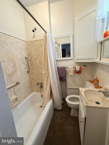 324 E GIRARD AVE, Philadelphia, PA 19125