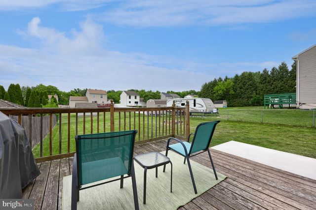 1902 WYATT CIR, Dover, PA 17315
