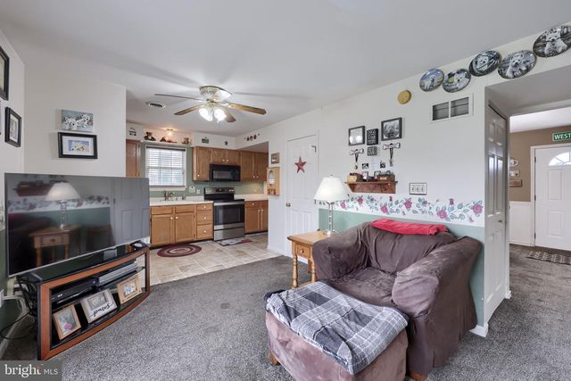 1902 WYATT CIR, Dover, PA 17315
