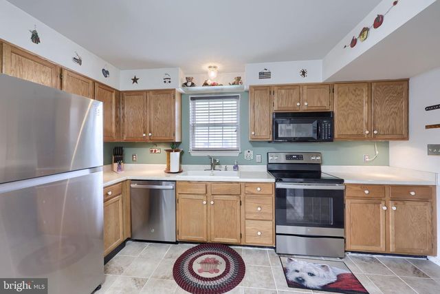 1902 WYATT CIR, Dover, PA 17315
