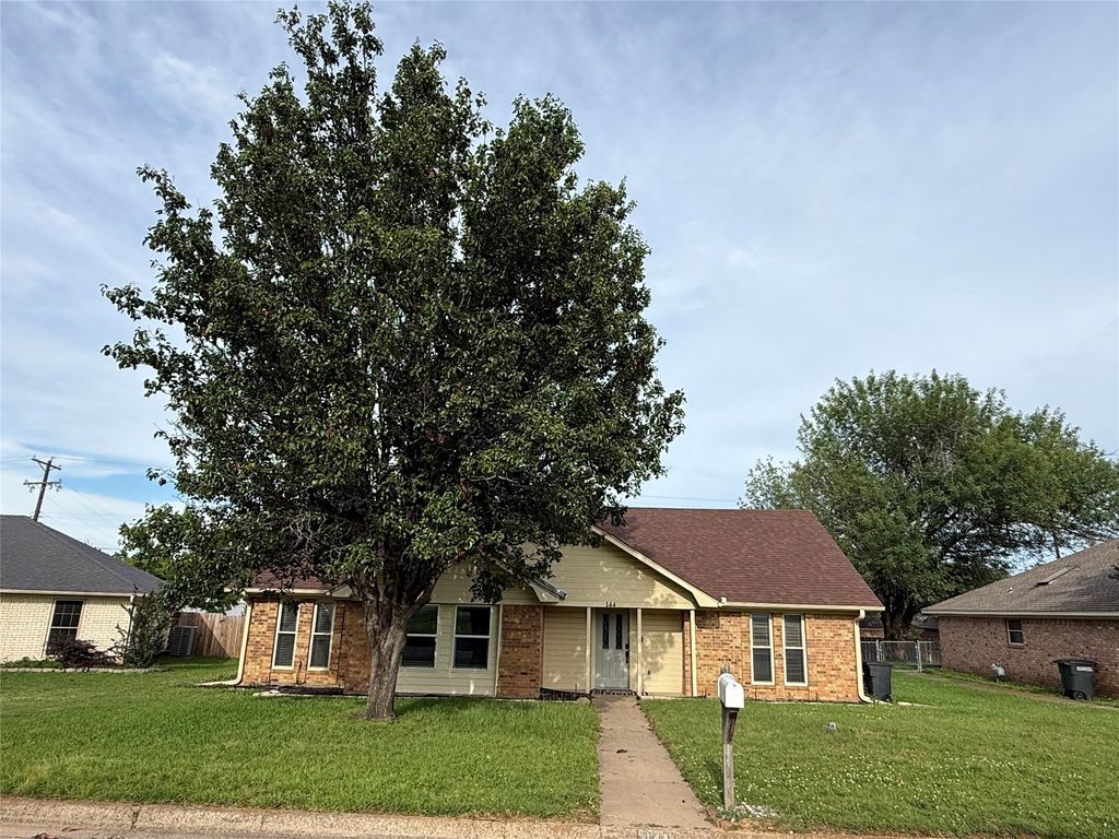 144 Hollie Circle, Sulphur Springs, TX 75482