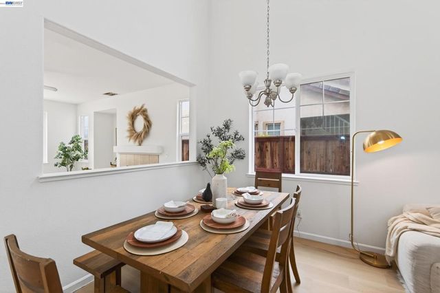 253 Balsam St, Pittsburg, CA 94565