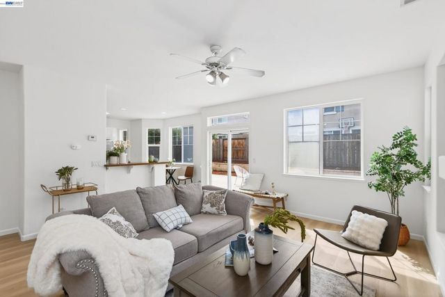 253 Balsam St, Pittsburg, CA 94565