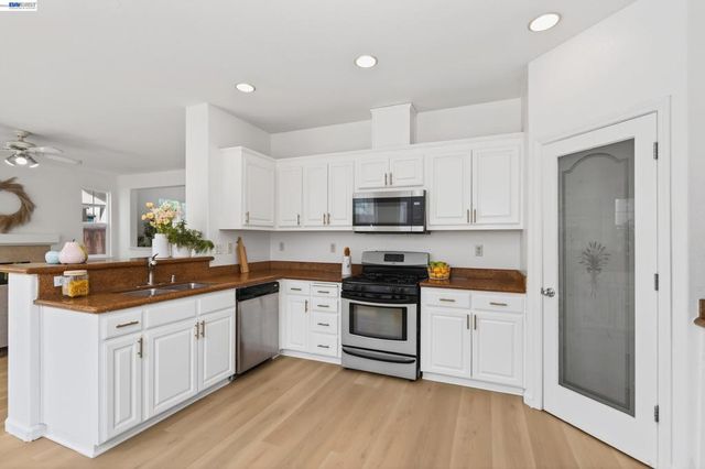 253 Balsam St, Pittsburg, CA 94565