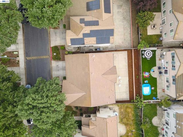 253 Balsam St, Pittsburg, CA 94565