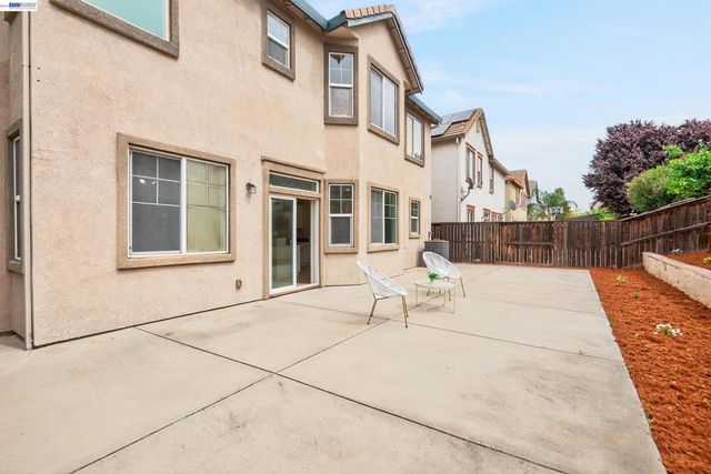 253 Balsam St, Pittsburg, CA 94565