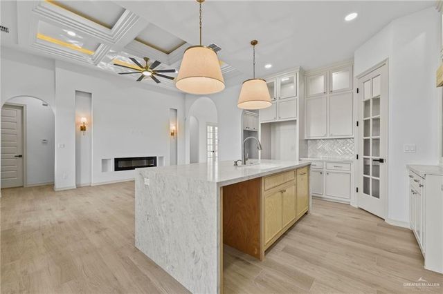 8050 N 48th Lane, Mcallen, TX 78504