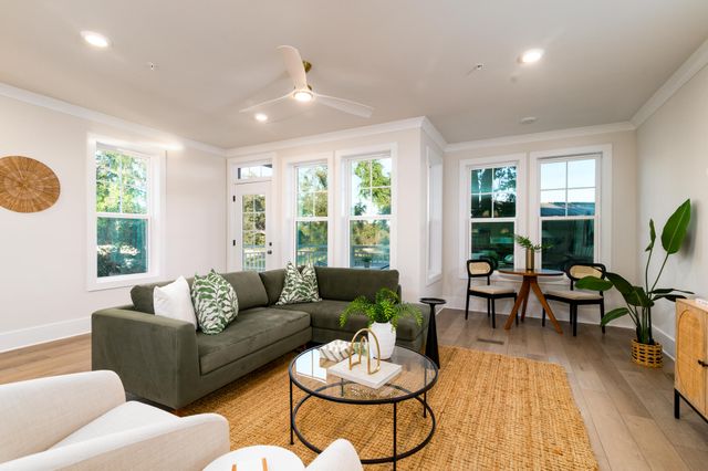 1150 Valdosta Street Unit 602, North Charleston, SC 29405