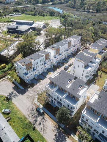 1150 Valdosta Street Unit 602, North Charleston, SC 29405