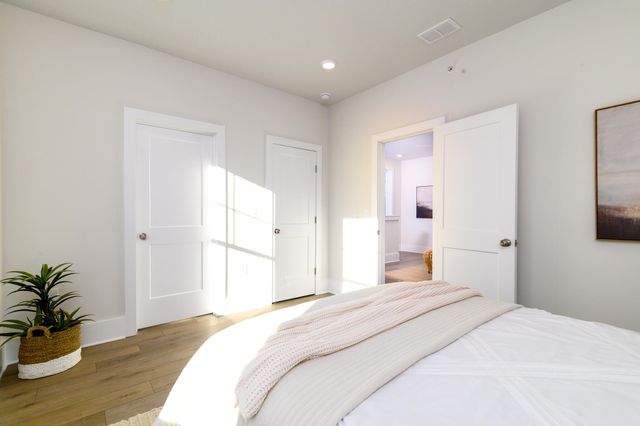 1150 Valdosta Street Unit 602, North Charleston, SC 29405