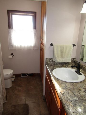 1541 Glendale Street, Janesville, WI 53546