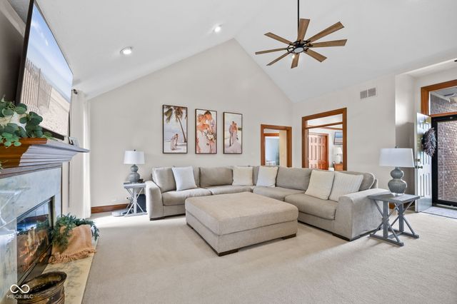 1895 Longest Drive, Franklin, IN 46131