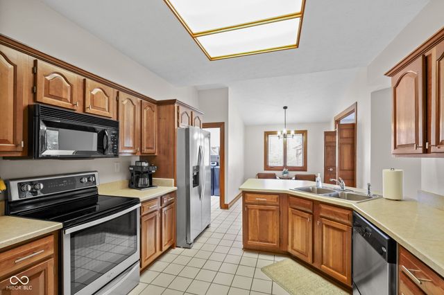 1895 Longest Drive, Franklin, IN 46131