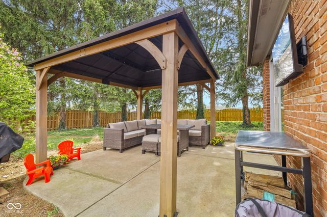 1895 Longest Drive, Franklin, IN 46131