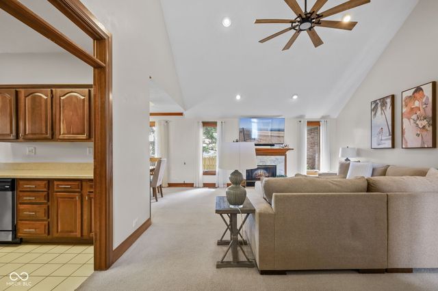 1895 Longest Drive, Franklin, IN 46131