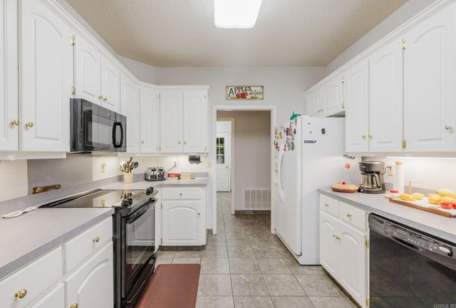 317 Fair Oaks Cove, Jacksonville, AR 72076