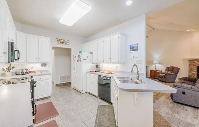 317 Fair Oaks Cove, Jacksonville, AR 72076