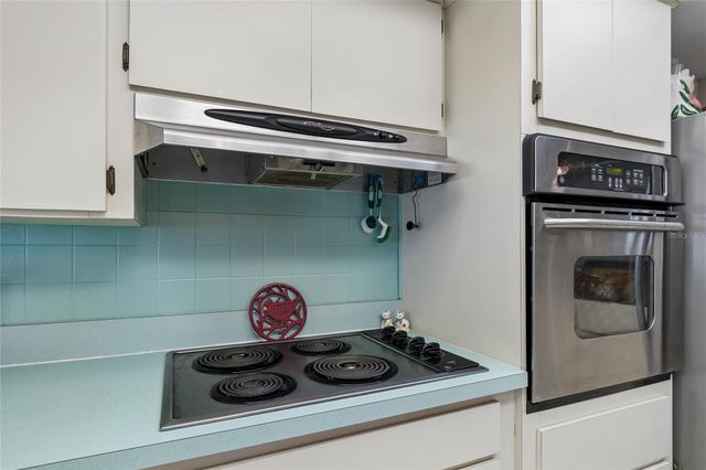 5810 FRIEDLY AVENUE, New Port Richey, FL 34652